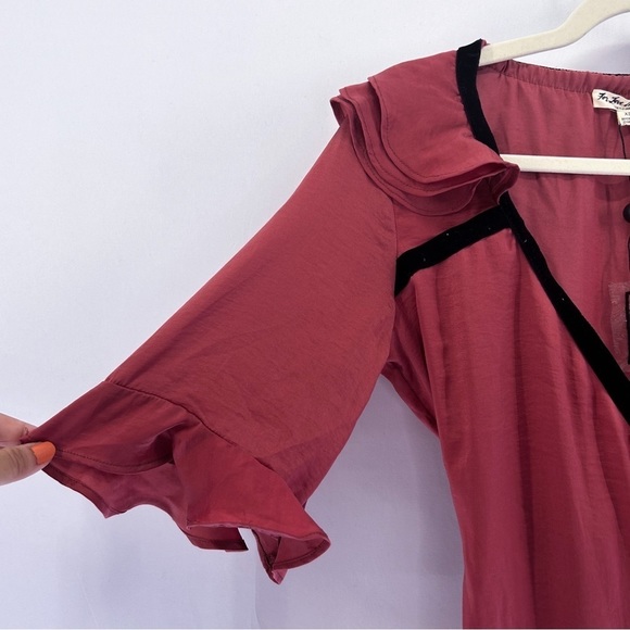 𝅺FOR Love and Lemons Mauve Satin Ruffled Wrap Robe Velvet Trim NWT - Picture 8 of 10